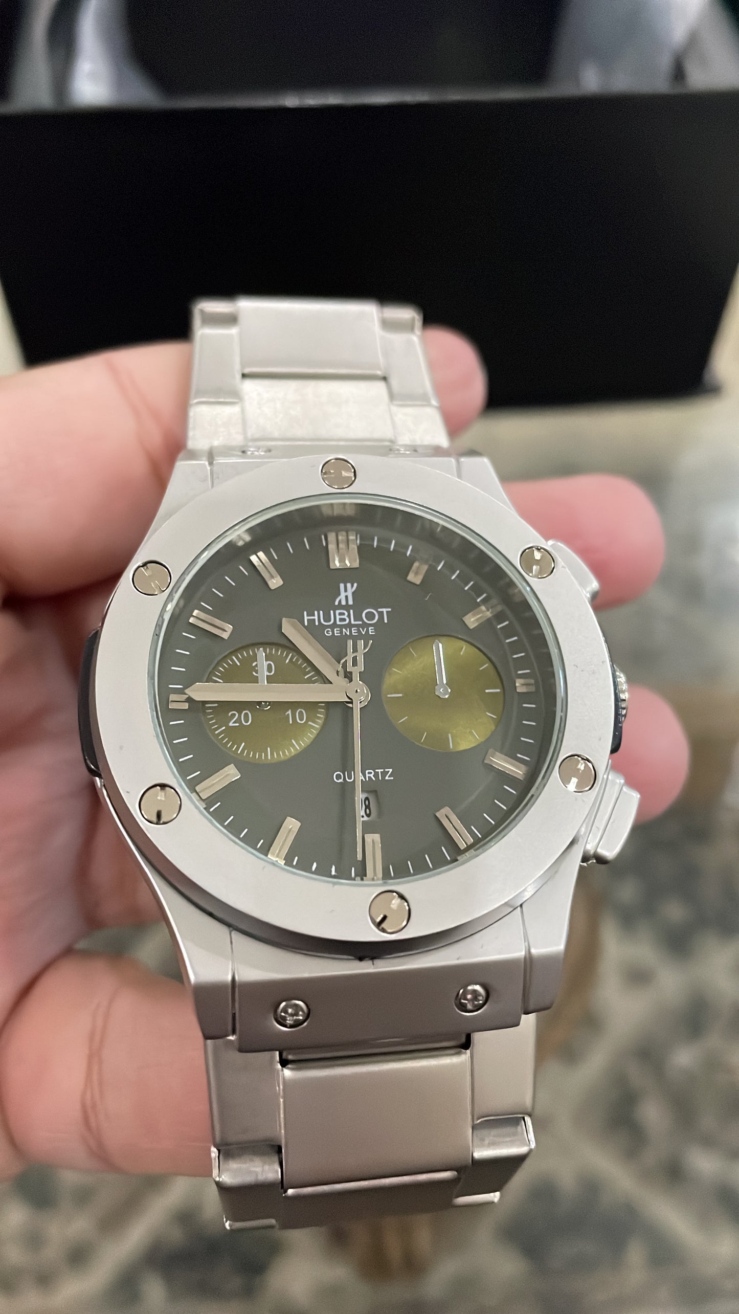 Majestic Elegance - Dull Green Dial